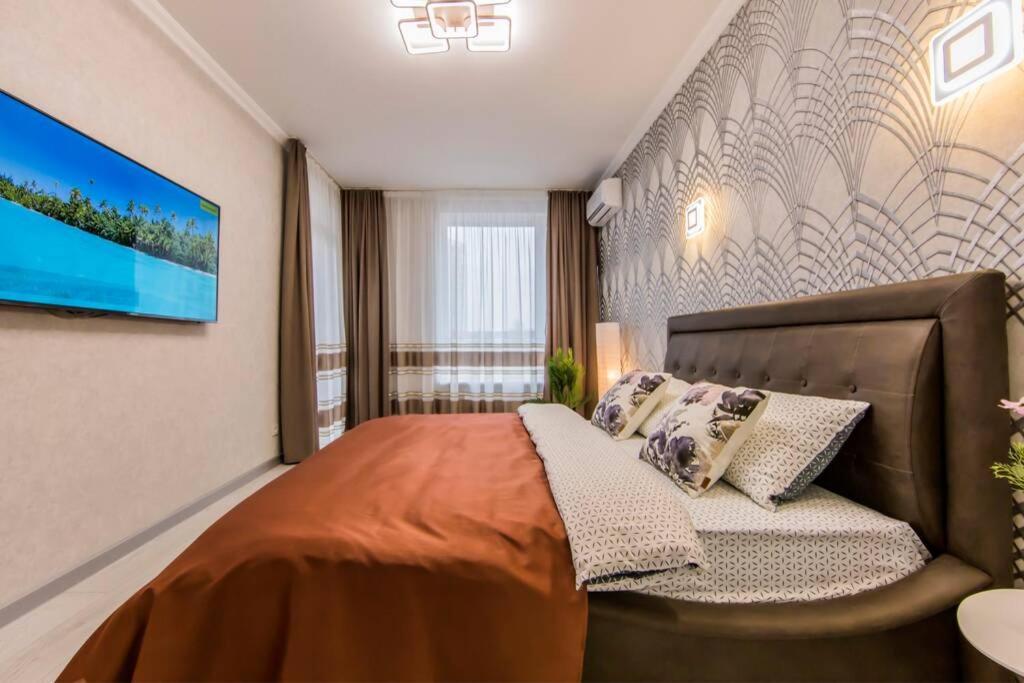 Новые Светлые Апартаменты Метро Славутич Kiev Extérieur photo