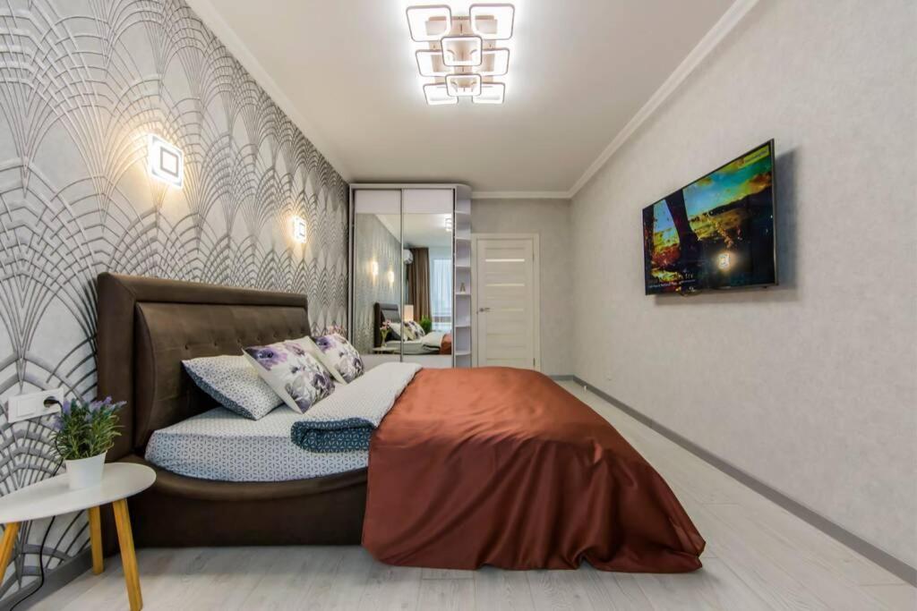 Новые Светлые Апартаменты Метро Славутич Kiev Extérieur photo
